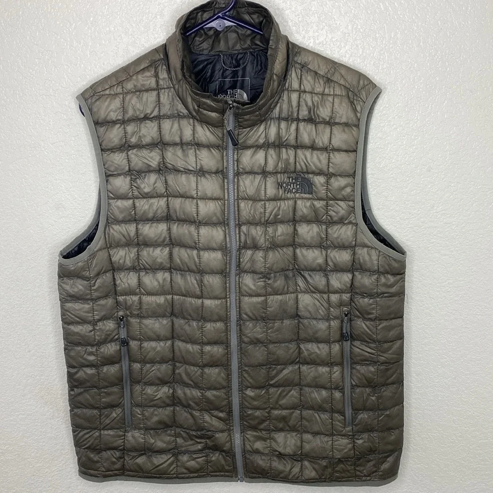 The North Face Men's Olive Green Quilted Vest Size M